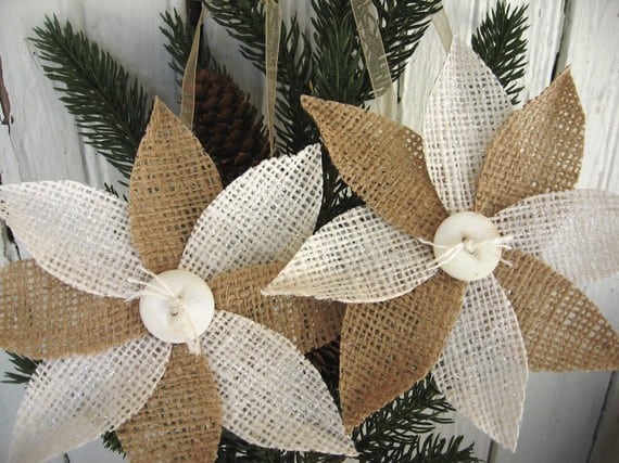 Flores de tecido juta muito simples de serem feitas, ficam lindas para decorar e fazer arranjos de Natal