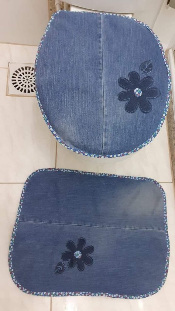 artesanato-com-retalhos-de-tecido-jeans-decoracao-banheiro-576x1024