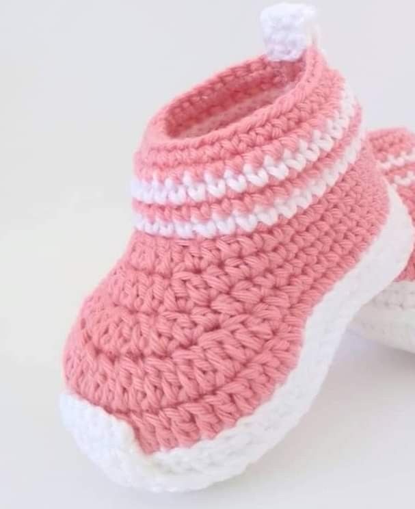 sapatinho-de-croche-para-bebe-de-3-a-6-meses