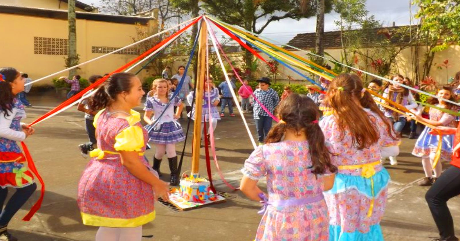 brincadeiras educativas para fazer na época de festa junina em sala de aula