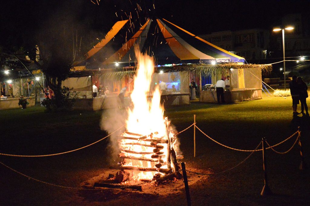 Fogueira festa junina decoração