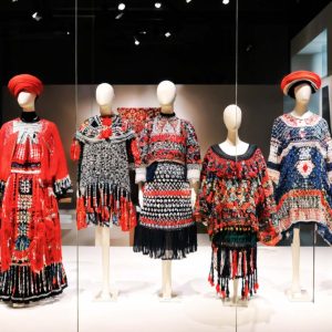 Crochê como Expressão de Moda e Cultura em Exposição que Celebra o Artesanato Cearense