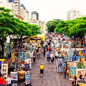 Curitiba Recebe Feira que Une Artesanato, Gastronomia e Proteção Animal e Entrada Gratuita