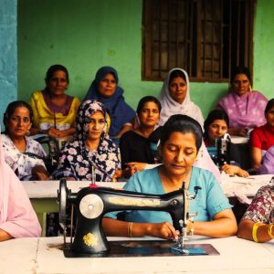 Empoderamento e Qualificação de 50 Mulheres que Iniciam Curso de Corte e Costura em Três Barras