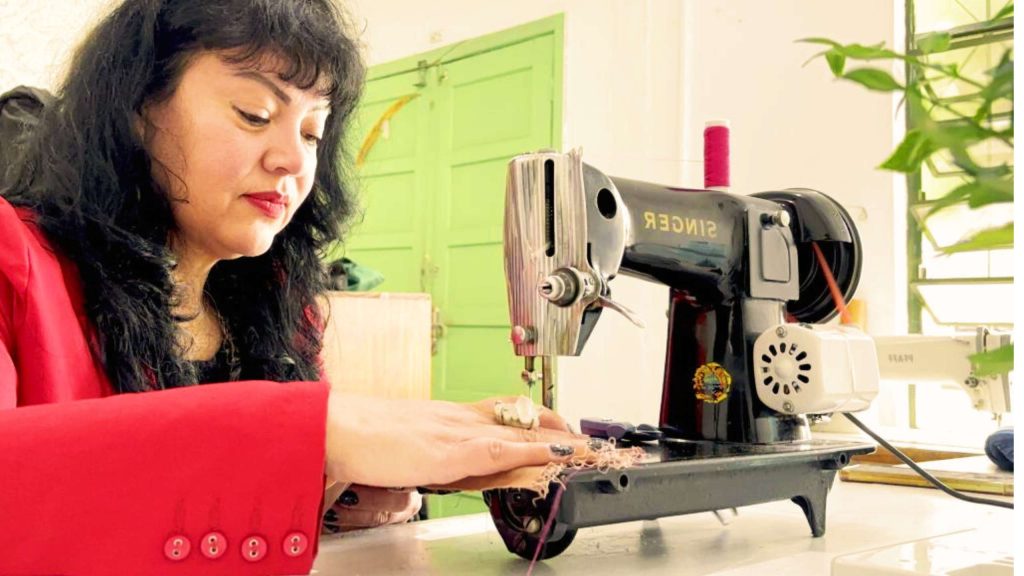 De Costureira a Empresária A Trajetória Inspiradora de Claudia no Empreendedorismo Feminino