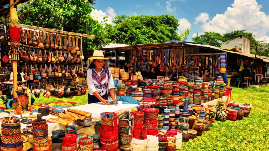 Fenacce a maior feira de artesanato e cultura do Brasil