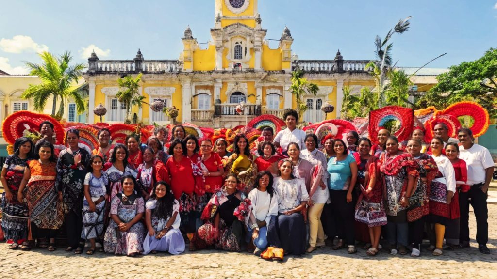 Grande sucesso celebrado por Artesãs de Maceió na primeira feira de crochê realizado pela prefeitura